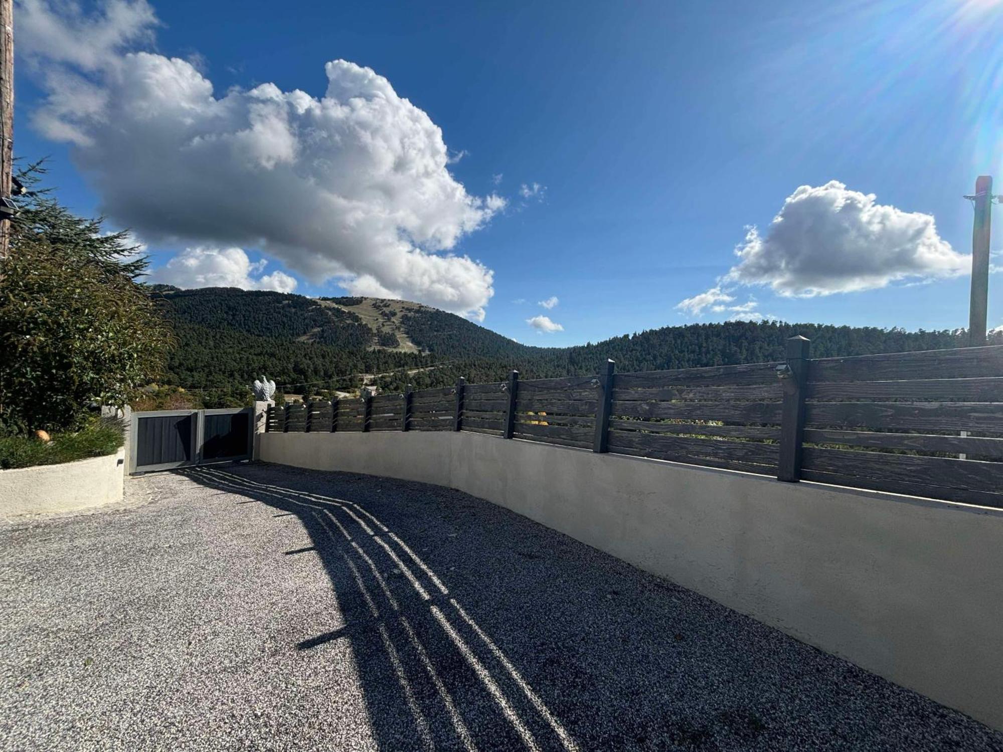 L'Alpen Roc Acomodação com café da manhã Caille Exterior foto